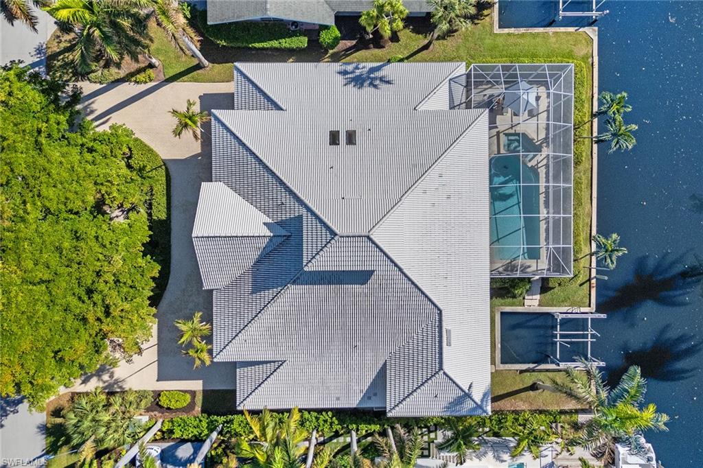 AQUALANE SHORES - Residential