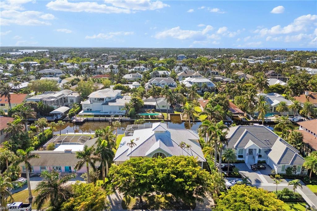 AQUALANE SHORES - Residential