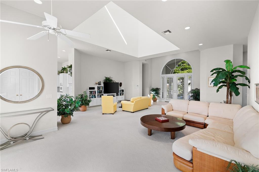 AQUALANE SHORES - Residential