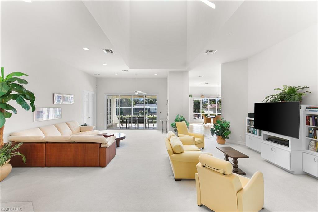 AQUALANE SHORES - Residential