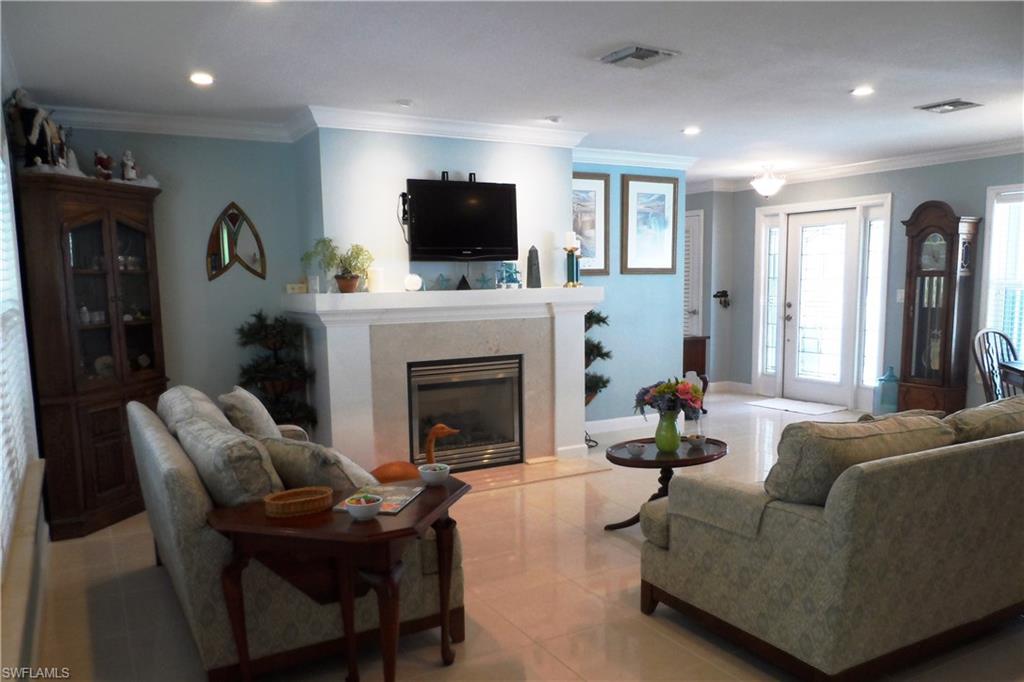 YACHT CLUB - Residential