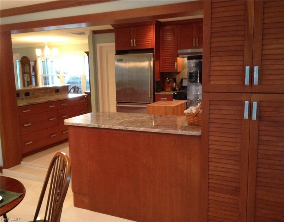 YACHT CLUB - Residential