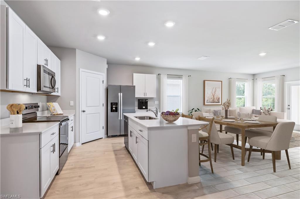 HEMINGWAY POINTE - Residential