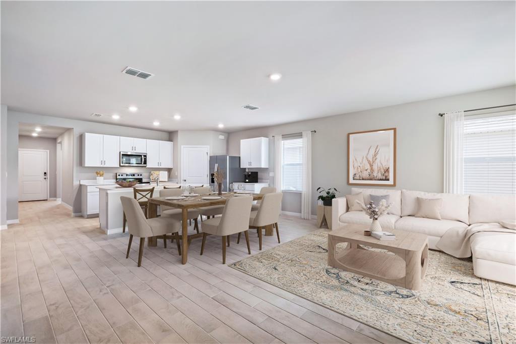 HEMINGWAY POINTE - Residential