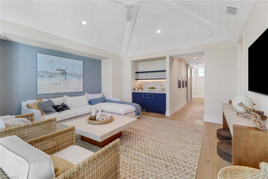 AQUALANE SHORES - Residential