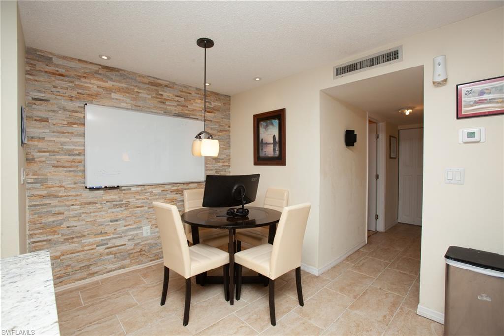 ARBOR LAKES CONDO - Residential