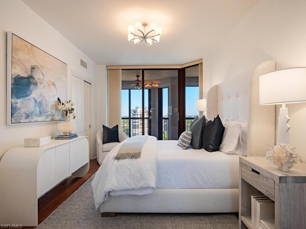 CARLYSLE AT BAY COLONY - Residential