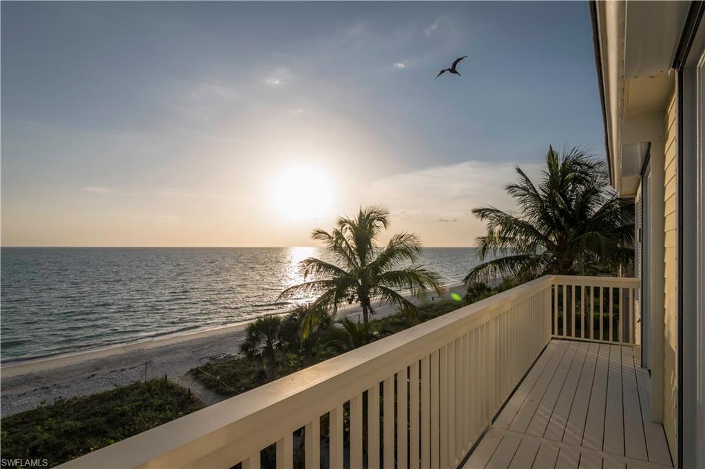BAREFOOT BEACH - Residential