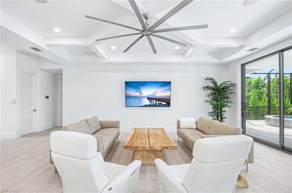 HIDEAWAY BEACH - Residential