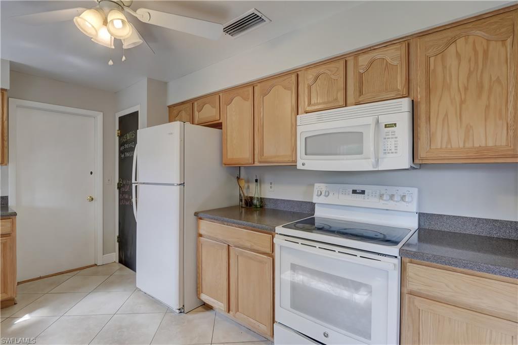 SAN CARLOS PARK - Residential