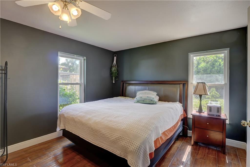 SAN CARLOS PARK - Residential