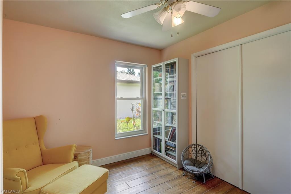 SAN CARLOS PARK - Residential
