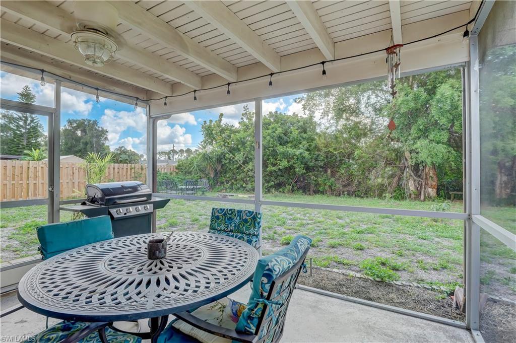 SAN CARLOS PARK - Residential
