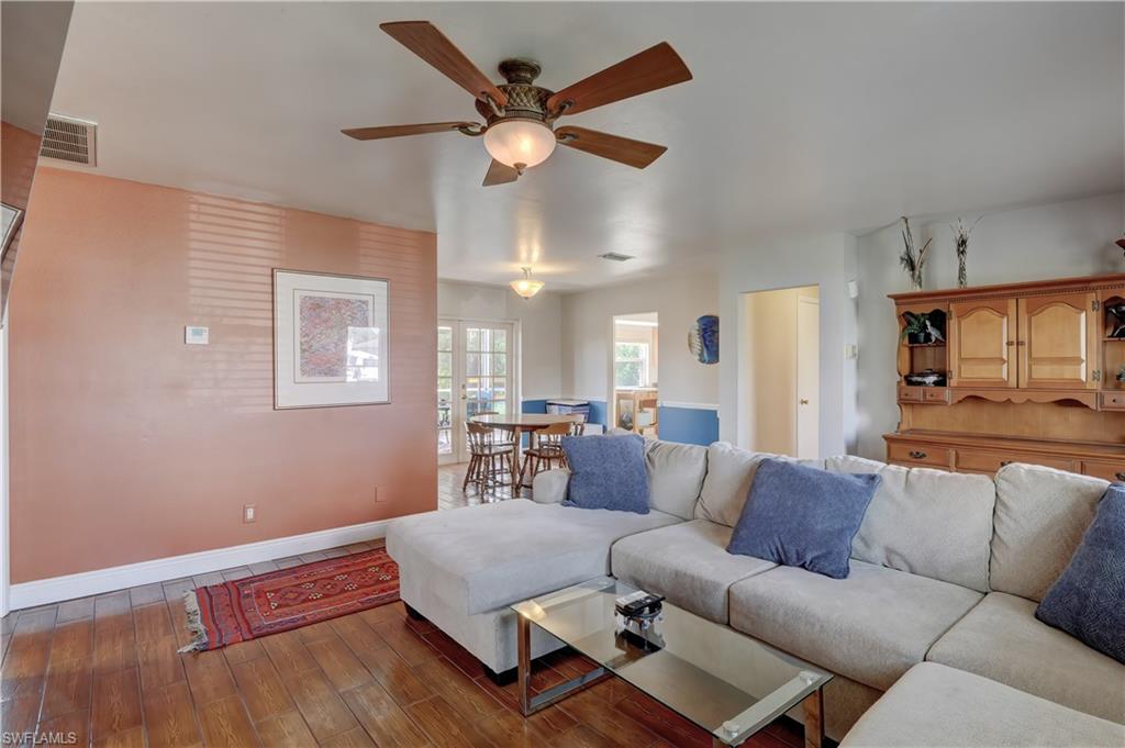 SAN CARLOS PARK - Residential