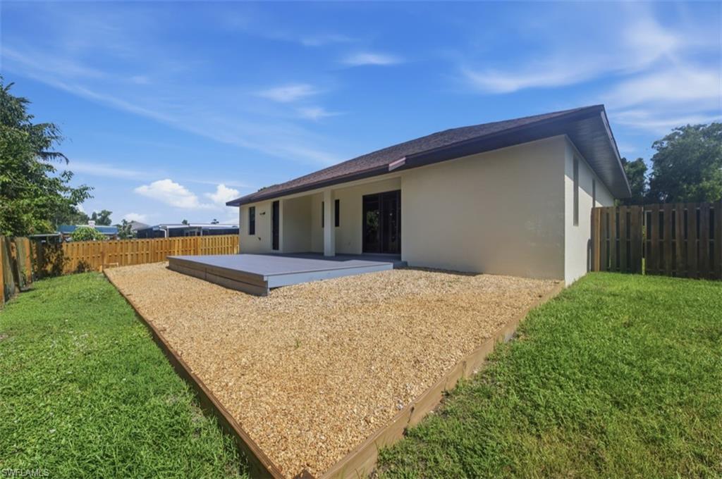 SAN CARLOS PARK - Residential