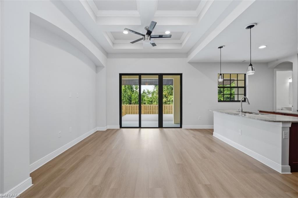 SAN CARLOS PARK - Residential