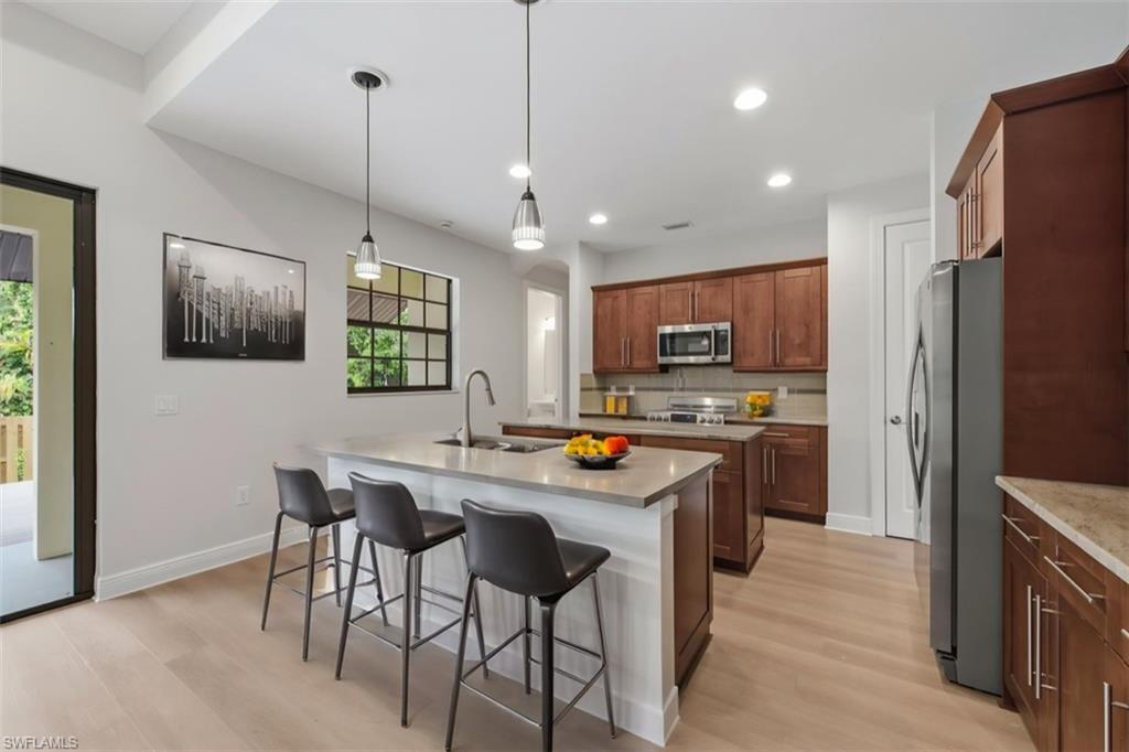 SAN CARLOS PARK - Residential