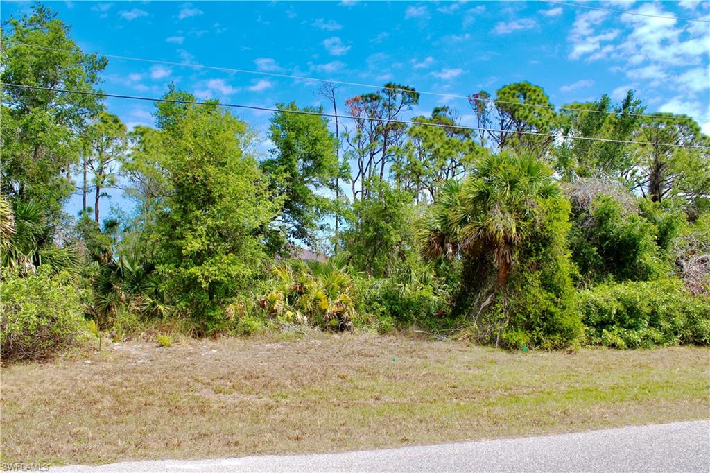 **PRICE REDUCED!! Introducing a fresh opportunity to own a spectacular vacant lot in the prestigious Rotonda Lakes neighborhood! This lovely parcel of land is situated on a quiet and peaceful street that’s centrally located to so many of the things we love and cherish here in Florida—no matter if it’s the World Class sunkissed beaches of Don Pedro, Manasota Key, Gasparilla & Boca Grande; or the challenging golf courses of Port Charlotte; or even the spectrum of area shopping & restaurants—this place has something for everyone. Whether you're a beach lover, fisherman, a golf enthusiast or just yearn for the Florida Lifestyle this is the perfect launch point for all of your adventures! 
Consider this amazing land opportunity and build your dream home in one of Coastal Florida's most desirable up-and-coming locations. Oh Its Paradise alright!