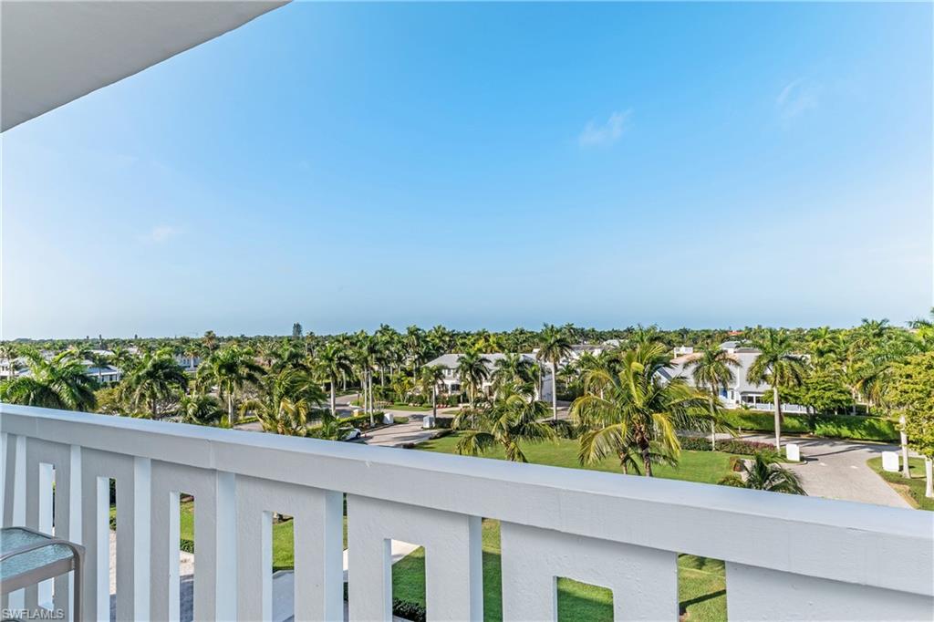 BAY TERRACE - Residential