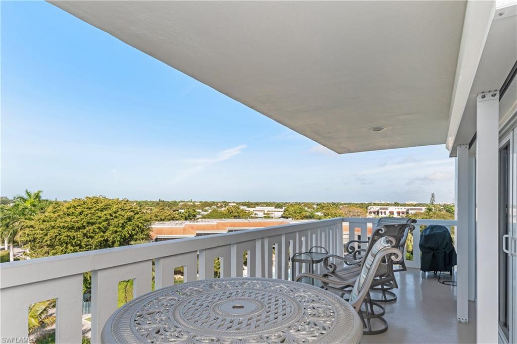 BAY TERRACE - Residential