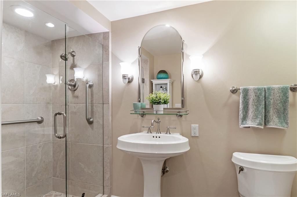 BAY TERRACE - Residential