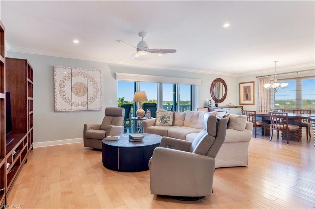 BAY TERRACE - Residential
