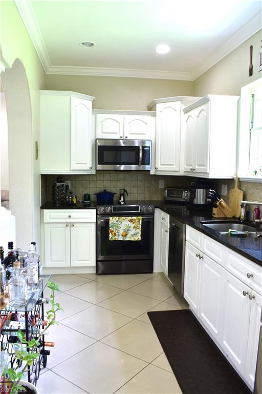 GOLDEN GATE ESTATES - Residential