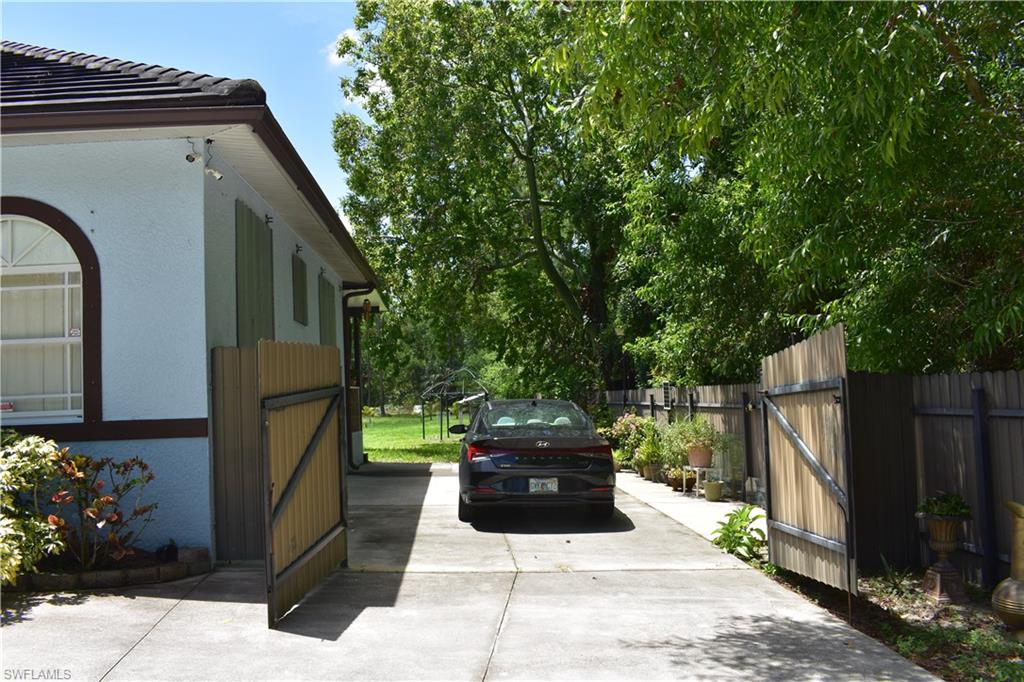 GOLDEN GATE ESTATES - Residential