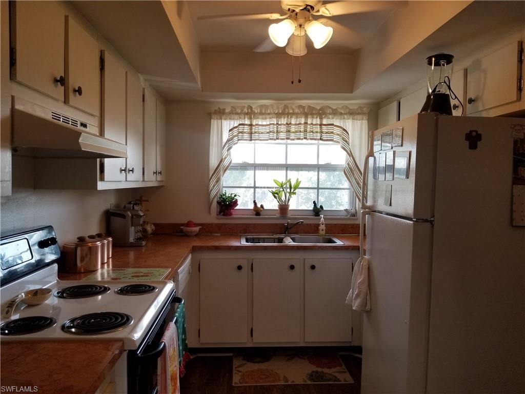 FOXMOOR CONDO - Residential