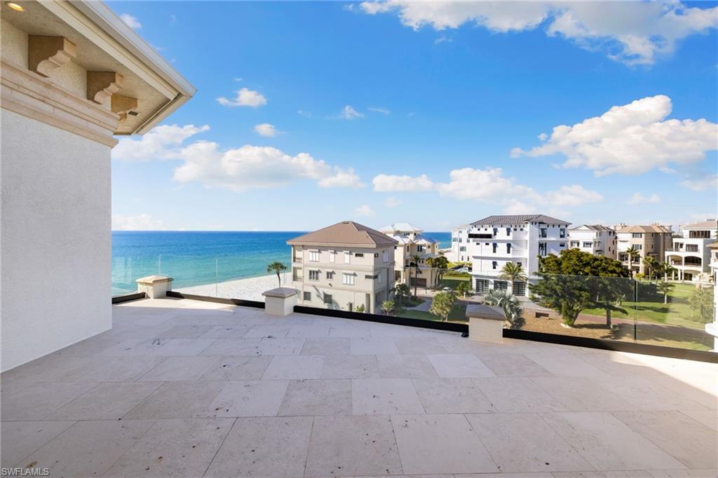 BAREFOOT BEACH - Residential