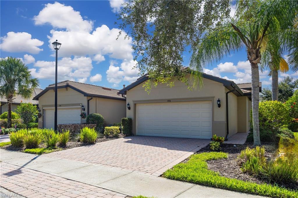 WINDING CYPRESS - Residential