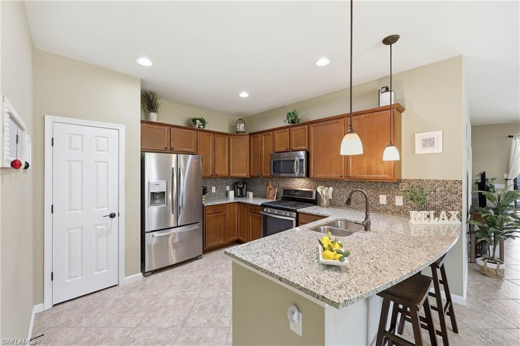 WINDING CYPRESS - Residential
