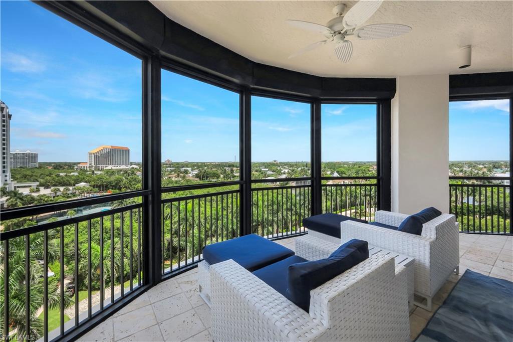SEASONS AT NAPLES CAY - Residential