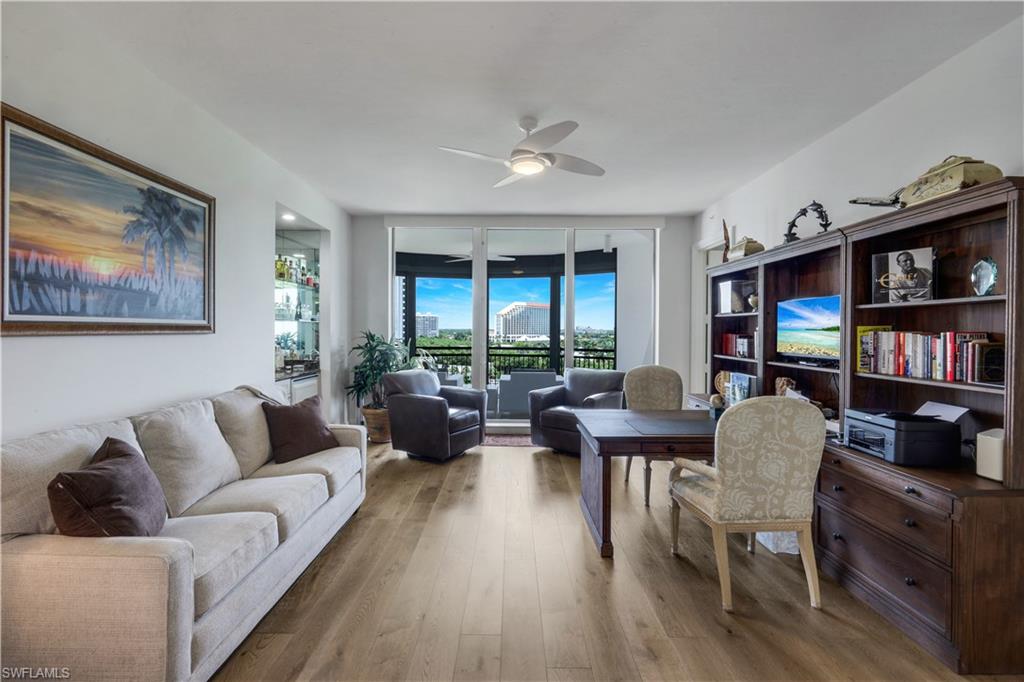 SEASONS AT NAPLES CAY - Residential