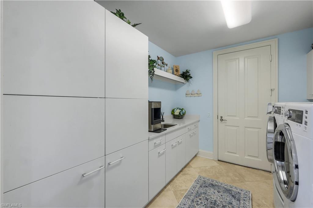 SEASONS AT NAPLES CAY - Residential