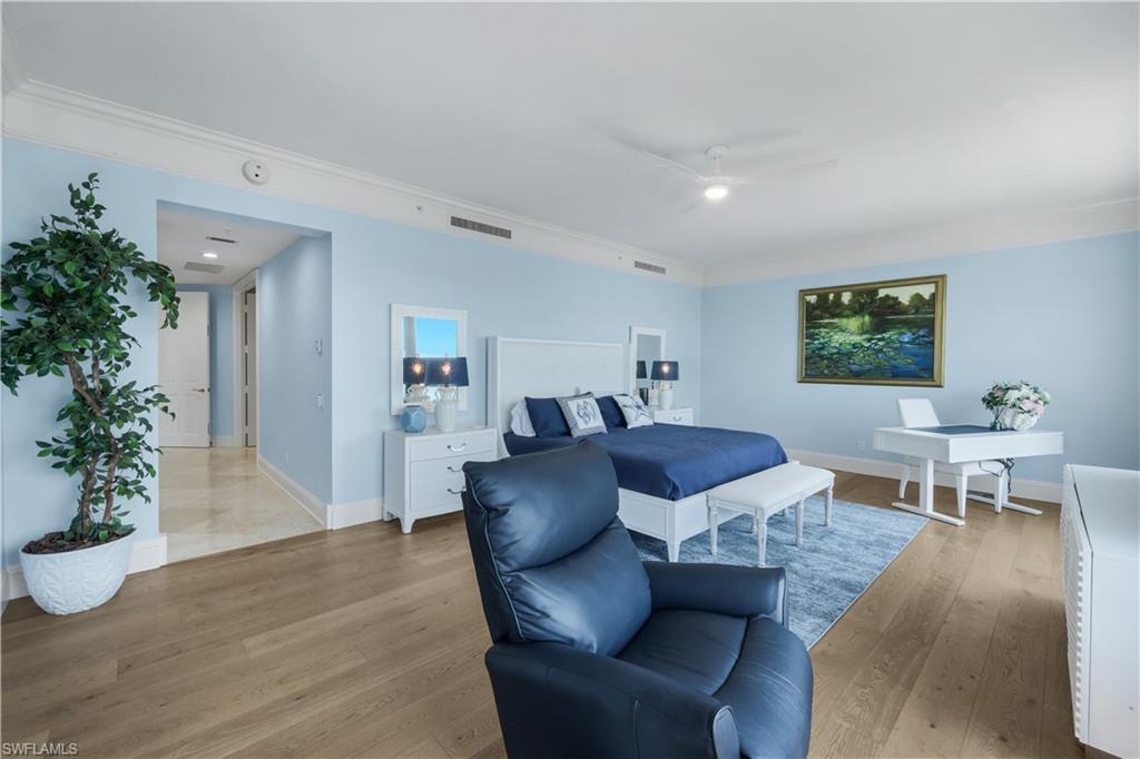 SEASONS AT NAPLES CAY - Residential