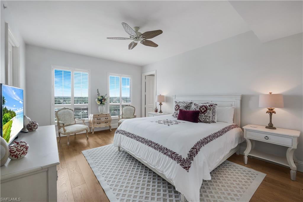 SEASONS AT NAPLES CAY - Residential