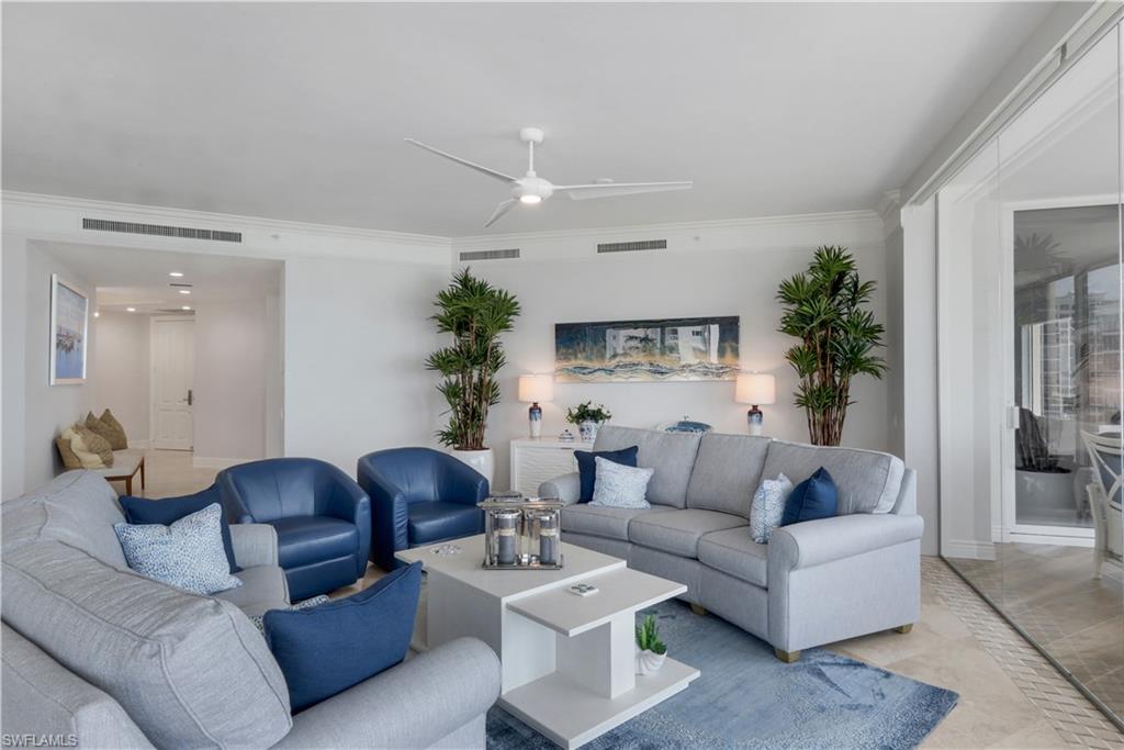 SEASONS AT NAPLES CAY - Residential