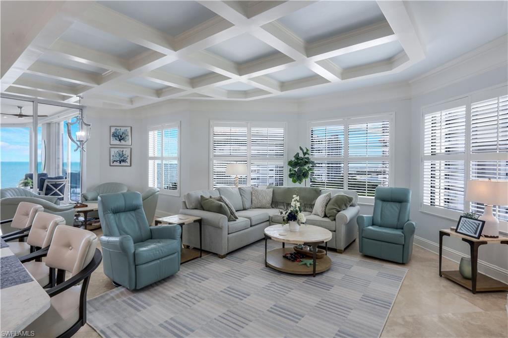 SEASONS AT NAPLES CAY - Residential