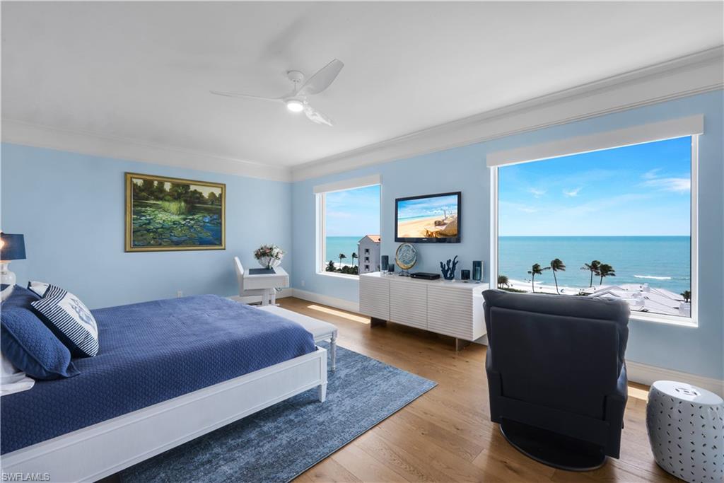 SEASONS AT NAPLES CAY - Residential