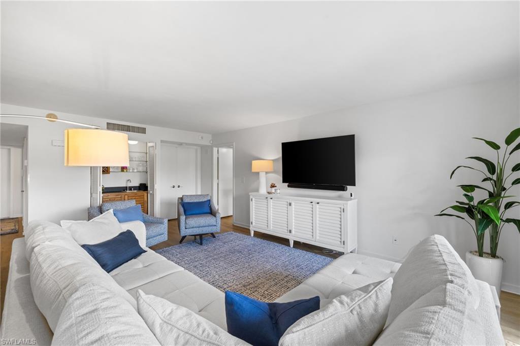INTERLACHEN - Residential