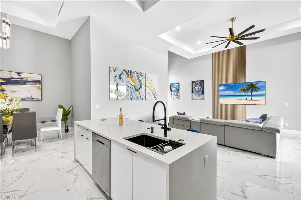 CAPE CORAL - Residential Lease