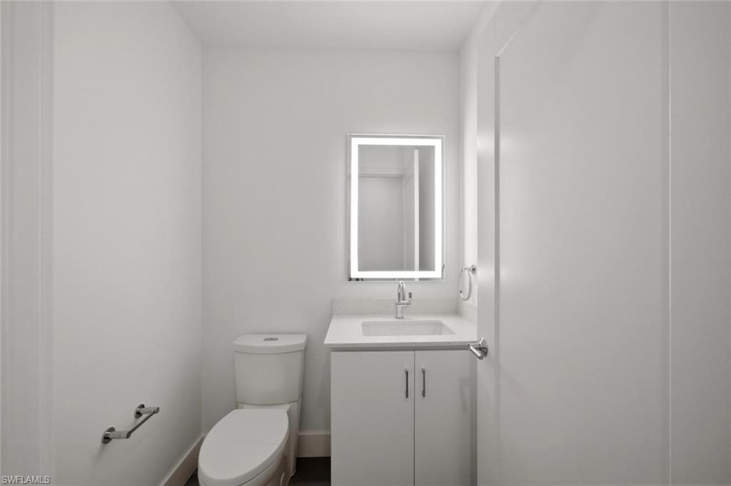 ASCENT AT METROPOLITAN NAPLES - Residential Lease