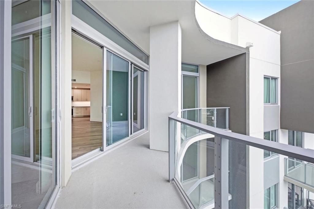 ASCENT AT METROPOLITAN NAPLES - Residential Lease