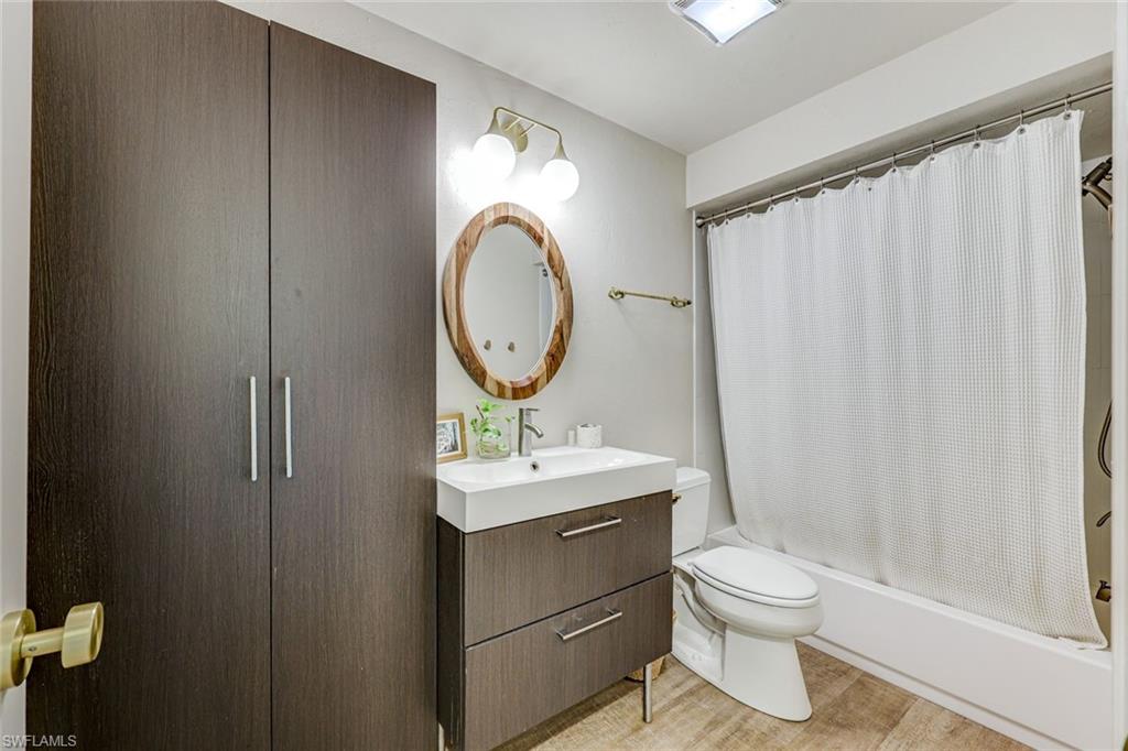 LAKEWOOD - Residential