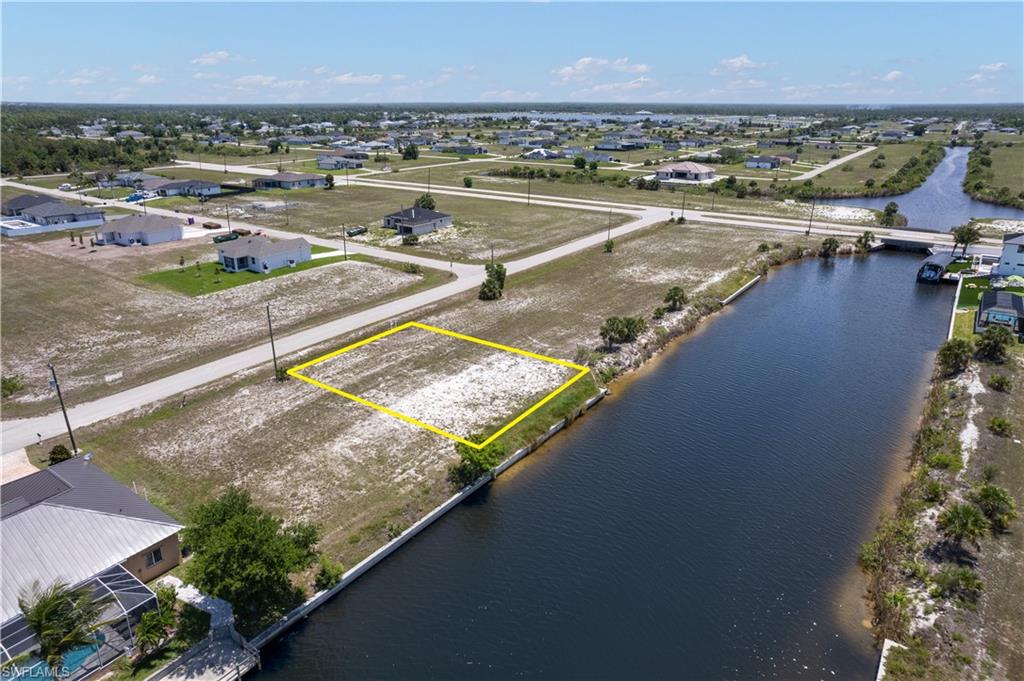CAPE CORAL - Land