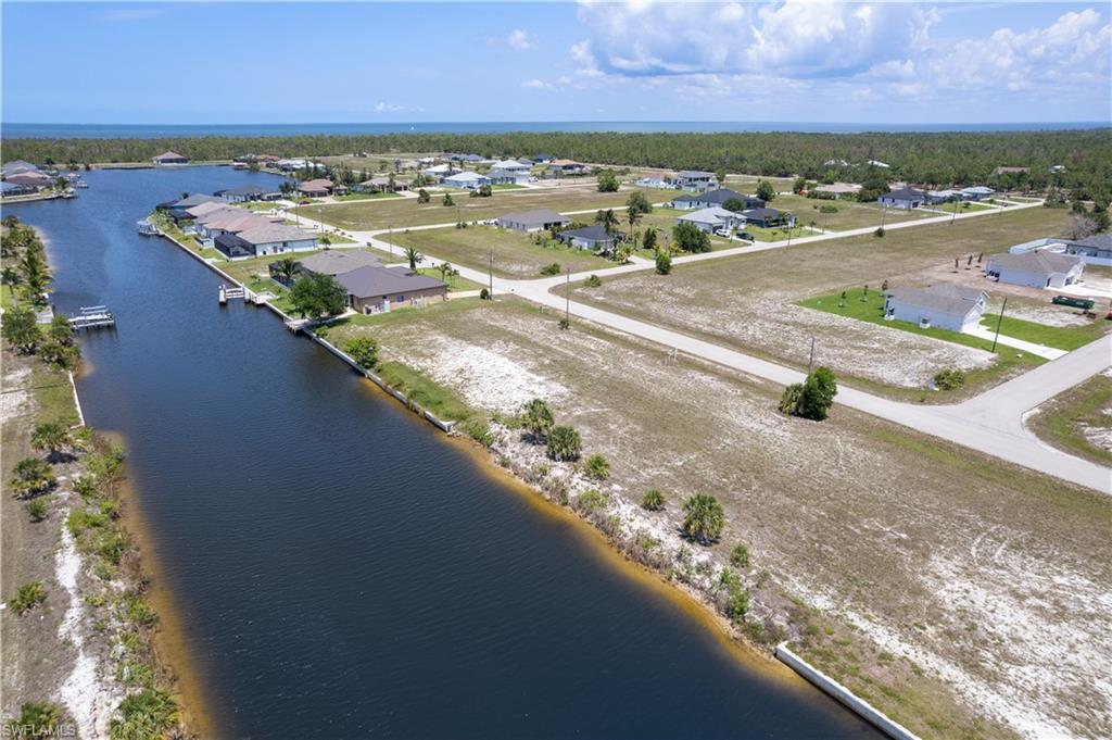 CAPE CORAL - Land