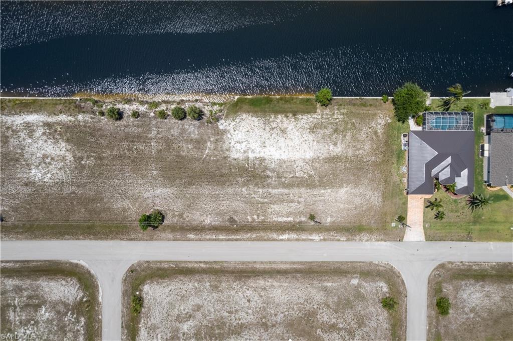 CAPE CORAL - Land