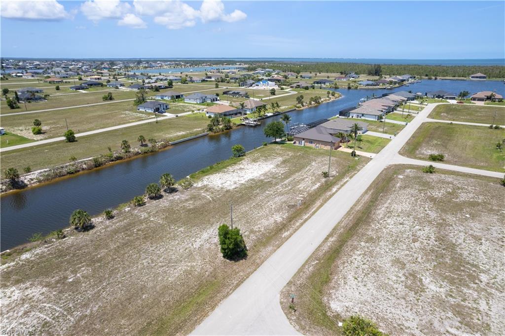 CAPE CORAL - Land