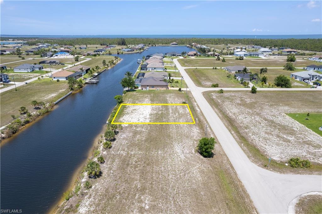 CAPE CORAL - Land